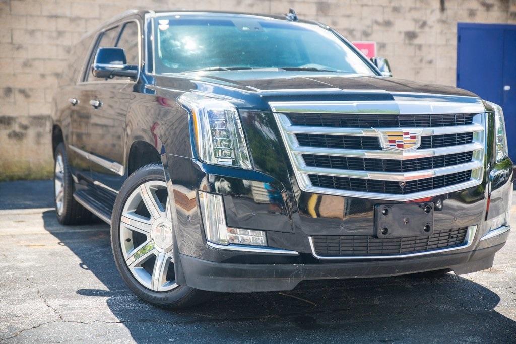 Used 2019 Cadillac Escalade ESV Luxury For Sale ($54,992) | Gravity ...